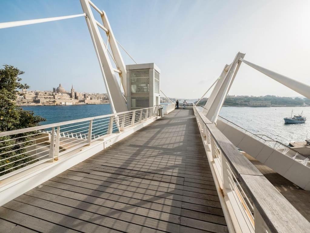 Luxury Apartment Inc Pool & Views Σλιέμα Εξωτερικό φωτογραφία
